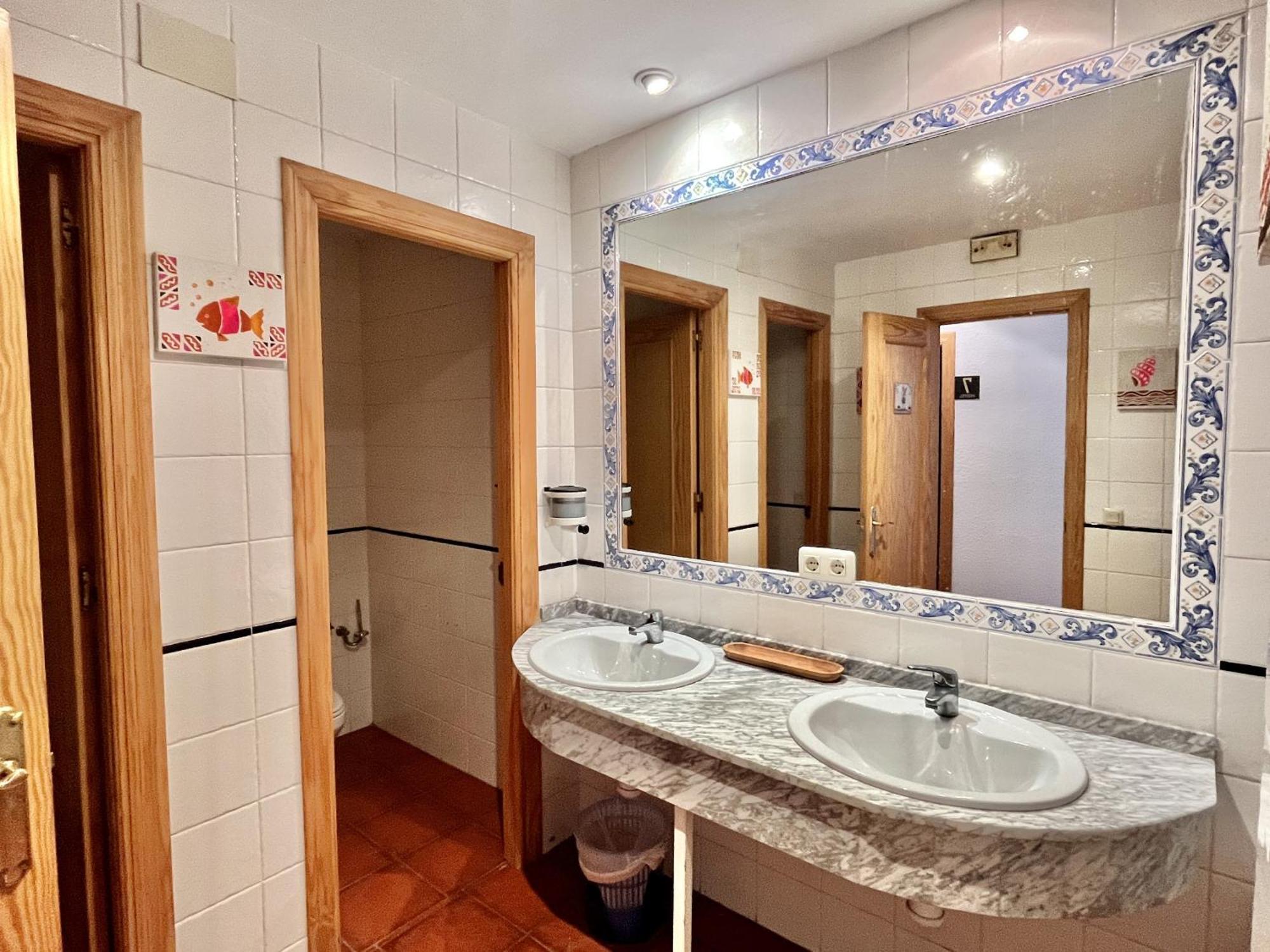 Hostal Nomadas By Gloove Villalba de la Sierra Buitenkant foto